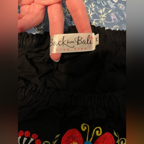 Embroidered colorful crop top! - Picture 6 of 6